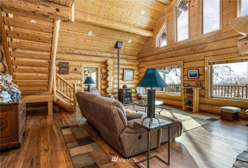 13805 Old Naches, Naches, Washington 98937, 4 Bedrooms Bedrooms, ,2 BathroomsBathrooms,Residential,For Sale,Old Naches,NWM1879732