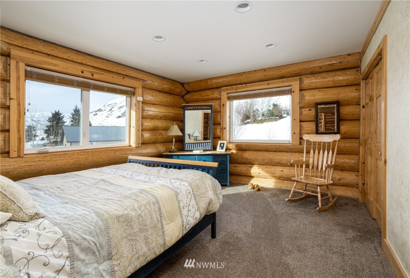 13805 Old Naches, Naches, Washington 98937, 4 Bedrooms Bedrooms, ,2 BathroomsBathrooms,Residential,For Sale,Old Naches,NWM1879732