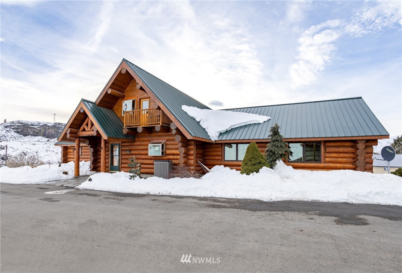 13805 Old Naches, Naches, Washington 98937, 4 Bedrooms Bedrooms, ,2 BathroomsBathrooms,Residential,For Sale,Old Naches,NWM1879732