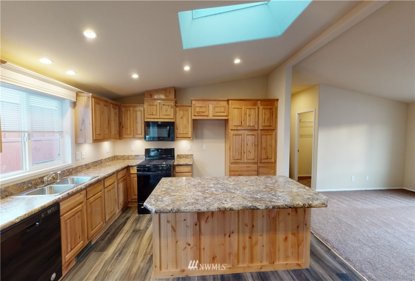 1100 Rosewood, Ellensburg, Washington 98926, 2 Bedrooms Bedrooms, ,1 BathroomBathrooms,Manufactured In Park,For Sale,Rosewood,NWM1881388