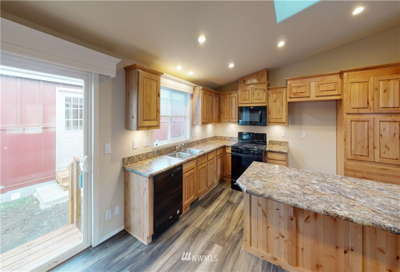 1100 Rosewood, Ellensburg, Washington 98926, 2 Bedrooms Bedrooms, ,1 BathroomBathrooms,Manufactured In Park,For Sale,Rosewood,NWM1881388