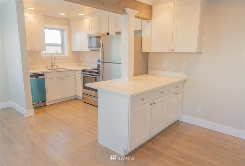 530 Olympic, Seattle, Washington 98119, 1 Bedroom Bedrooms, ,1 BathroomBathrooms,Residential Lease,For Rent,Olympic,NWM1881551