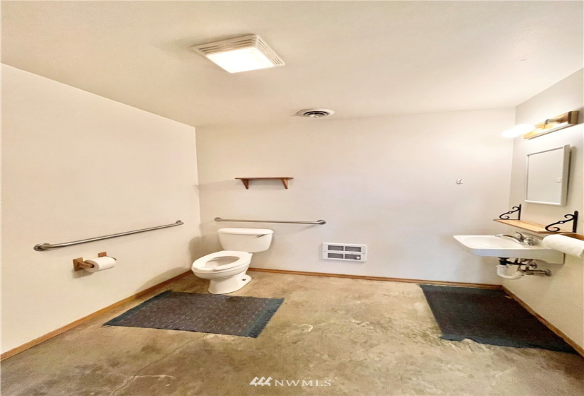 48 State Frontage, Tonasket, Washington 98855, ,Commercial Sale,For Sale,State Frontage,NWM1877534