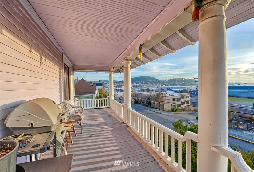 1200 Holly, Bellingham, Washington 98225, 4 Bedrooms Bedrooms, ,2 BathroomsBathrooms,Residential,For Sale,Holly,NWM1881596