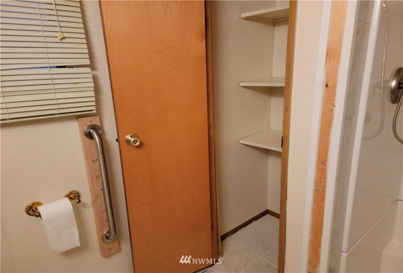 3611 I, Auburn, Washington 98002, 2 Bedrooms Bedrooms, ,1 BathroomBathrooms,Manufactured In Park,For Sale,I,NWM1881603
