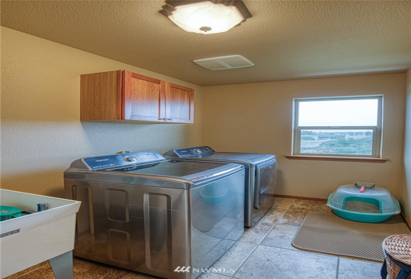 660 Ocean Shores, Ocean Shores, Washington 98569, 4 Bedrooms Bedrooms, ,3 BathroomsBathrooms,Residential,For Sale,10,Ocean Shores,NWM1879414