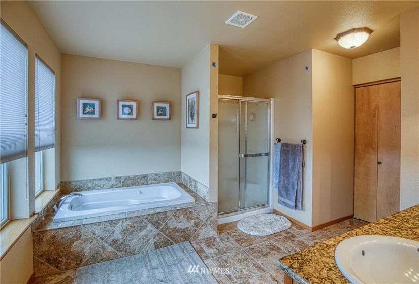 660 Ocean Shores, Ocean Shores, Washington 98569, 4 Bedrooms Bedrooms, ,3 BathroomsBathrooms,Residential,For Sale,10,Ocean Shores,NWM1879414