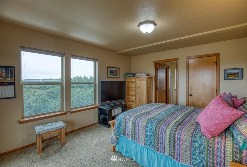 660 Ocean Shores, Ocean Shores, Washington 98569, 4 Bedrooms Bedrooms, ,3 BathroomsBathrooms,Residential,For Sale,10,Ocean Shores,NWM1879414