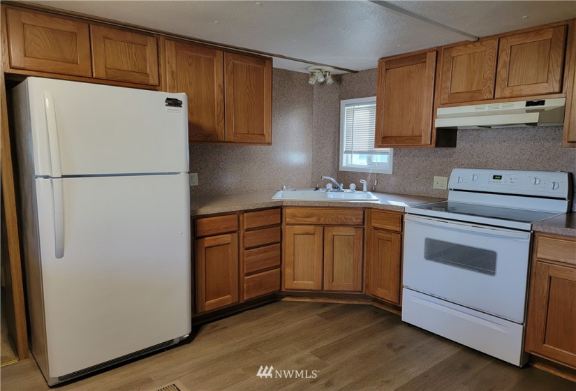 411 Grove, Shelton, Washington 98584, 2 Bedrooms Bedrooms, ,1 BathroomBathrooms,Manufactured In Park,For Sale,Grove,NWM1881576