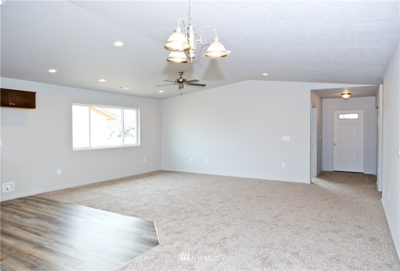 1025 Mt Baker, Othello, Washington 99344, 3 Bedrooms Bedrooms, ,2 BathroomsBathrooms,Residential,For Sale,Sandhill Estate Phase 3,Mt Baker,NWM1880864