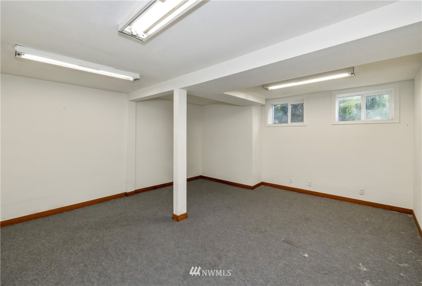 20319 Bond, Poulsbo, Washington 98370, ,Commercial Sale,For Sale,Bond,NWM1881703