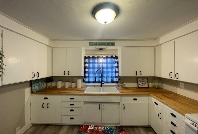 502 Fir, Oroville, Washington 98844, 4 Bedrooms Bedrooms, ,1 BathroomBathrooms,Residential,For Sale,ORO OROVILLE,Fir,NWM1881733