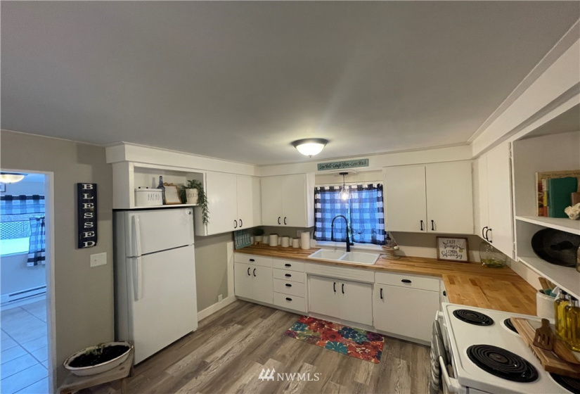 502 Fir, Oroville, Washington 98844, 4 Bedrooms Bedrooms, ,1 BathroomBathrooms,Residential,For Sale,ORO OROVILLE,Fir,NWM1881733