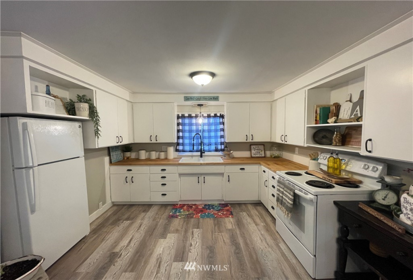 502 Fir, Oroville, Washington 98844, 4 Bedrooms Bedrooms, ,1 BathroomBathrooms,Residential,For Sale,ORO OROVILLE,Fir,NWM1881733