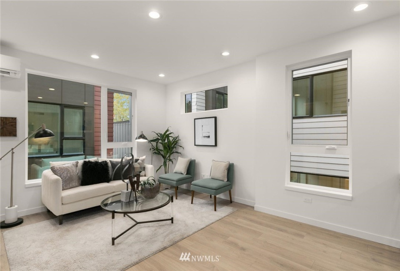 716 C 11th, Seattle, Washington 98102, 2 Bedrooms Bedrooms, ,1 BathroomBathrooms,Residential,For Sale,11th,NWM1881882