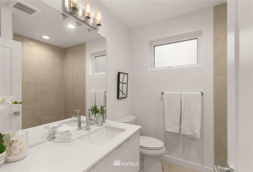 716 C 11th, Seattle, Washington 98102, 2 Bedrooms Bedrooms, ,1 BathroomBathrooms,Residential,For Sale,11th,NWM1881882