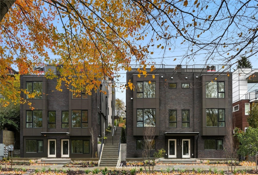 716 C 11th, Seattle, Washington 98102, 2 Bedrooms Bedrooms, ,1 BathroomBathrooms,Residential,For Sale,11th,NWM1881882