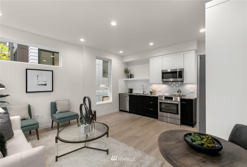 716 C 11th, Seattle, Washington 98102, 2 Bedrooms Bedrooms, ,1 BathroomBathrooms,Residential,For Sale,11th,NWM1881882