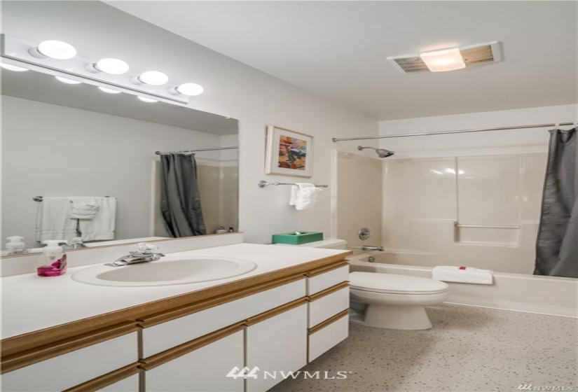 1 Tennis 658-C2, Manson, Washington 98831, 2 Bedrooms Bedrooms, ,2 BathroomsBathrooms,Residential,For Sale,Tennis,Tennis 658-C2,NWM1881908