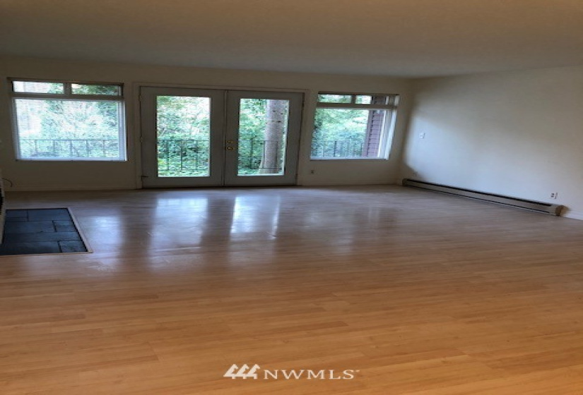 4201 35th, Seattle, Washington 98199, 2 Bedrooms Bedrooms, ,Residential Lease,For Rent,35th,NWM1881914