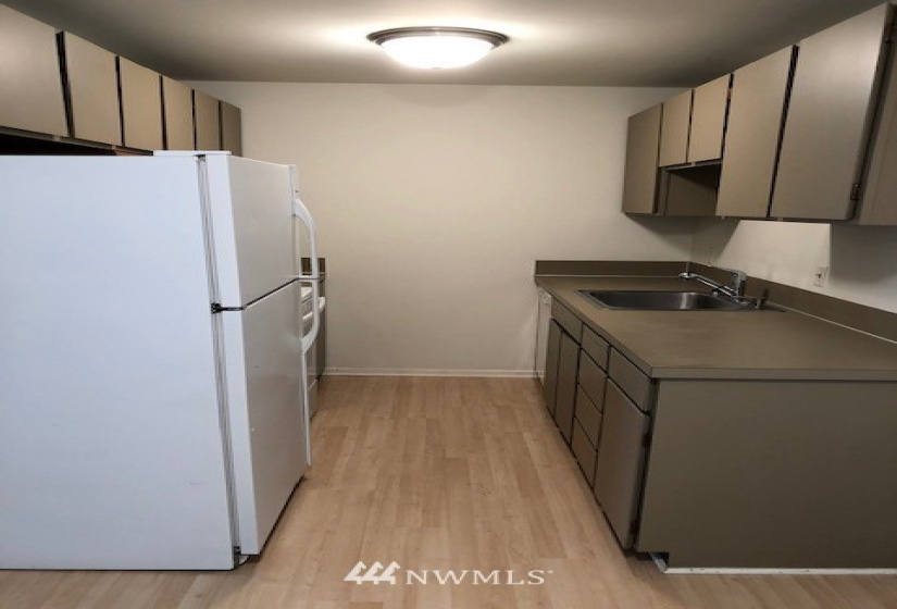 4201 35th, Seattle, Washington 98199, 2 Bedrooms Bedrooms, ,Residential Lease,For Rent,35th,NWM1881914