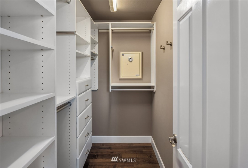 415 Mercer, Seattle, Washington 98119, 3 Bedrooms Bedrooms, ,1 BathroomBathrooms,Residential,For Sale,Mercer West,Mercer,NWM1877589