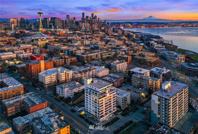 415 Mercer, Seattle, Washington 98119, 3 Bedrooms Bedrooms, ,1 BathroomBathrooms,Residential,For Sale,Mercer West,Mercer,NWM1877589