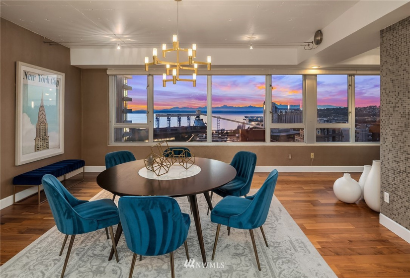 415 Mercer, Seattle, Washington 98119, 3 Bedrooms Bedrooms, ,1 BathroomBathrooms,Residential,For Sale,Mercer West,Mercer,NWM1877589