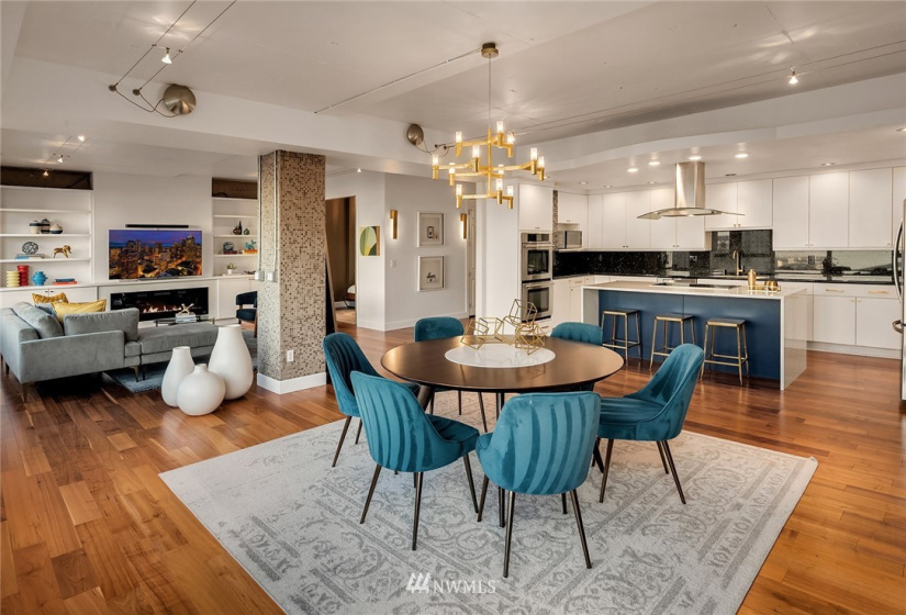 415 Mercer, Seattle, Washington 98119, 3 Bedrooms Bedrooms, ,1 BathroomBathrooms,Residential,For Sale,Mercer West,Mercer,NWM1877589