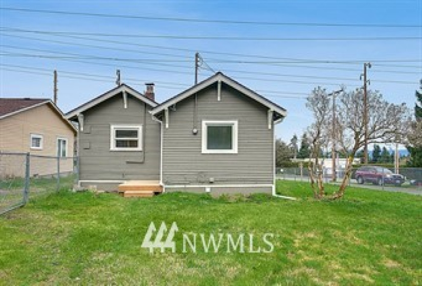 1630 Scenic, Everett, Washington 98203, 2 Bedrooms Bedrooms, ,1 BathroomBathrooms,Residential,For Sale,One Story on Dbl Lot,Scenic,NWM1882018