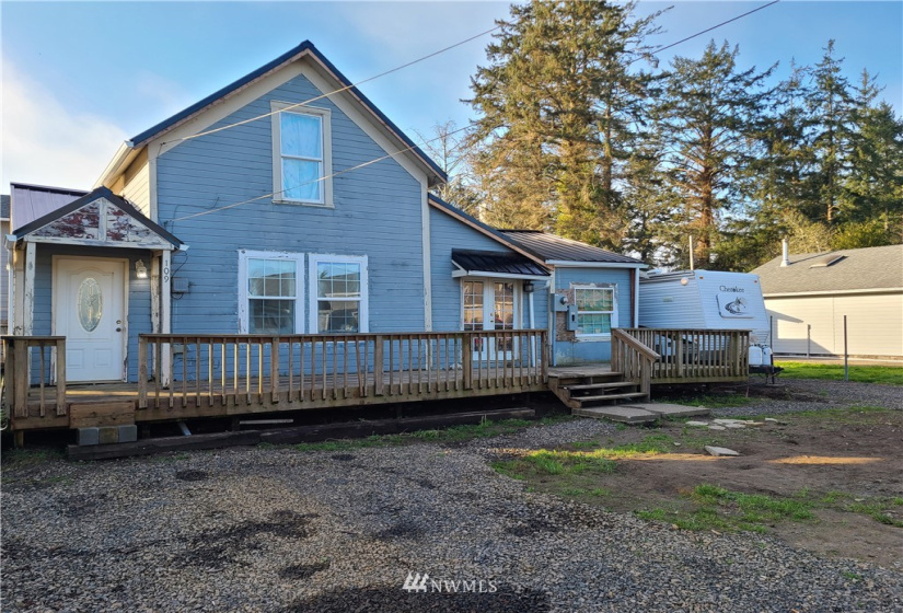 109 Myrtle, Ilwaco, Washington 98624, 2 Bedrooms Bedrooms, ,Residential,For Sale,Myrtle,NWM1881734