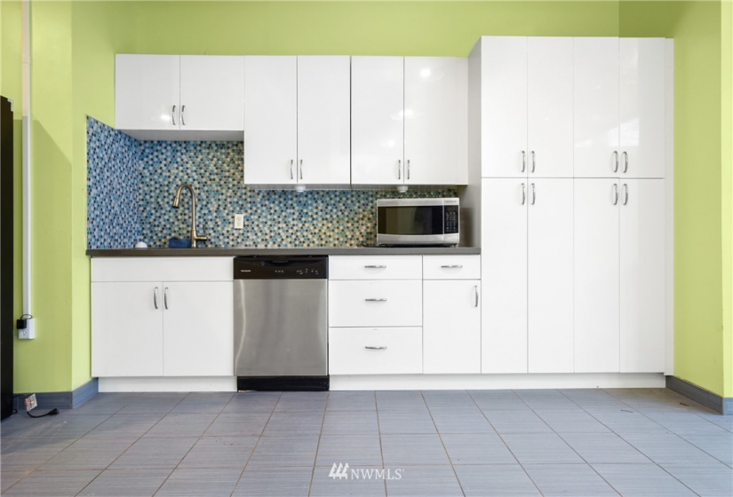 7033 15th, Seattle, Washington 98117, 1 Bedroom Bedrooms, ,1 BathroomBathrooms,Residential,For Sale,Carolyn Rose,15th,NWM1881306