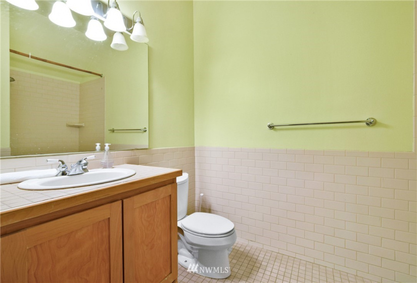 7033 15th, Seattle, Washington 98117, 1 Bedroom Bedrooms, ,1 BathroomBathrooms,Residential,For Sale,Carolyn Rose,15th,NWM1881306