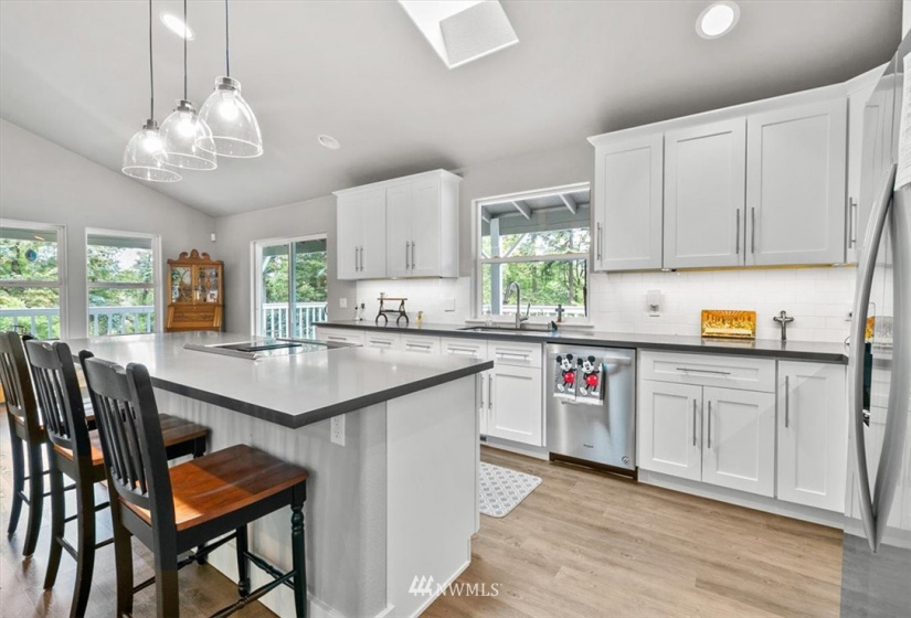 34709 Thomas, Eatonville, Washington 98328, 4 Bedrooms Bedrooms, ,4 BathroomsBathrooms,Residential,For Sale,Thomas,NWM1881207