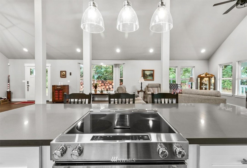 34709 Thomas, Eatonville, Washington 98328, 4 Bedrooms Bedrooms, ,4 BathroomsBathrooms,Residential,For Sale,Thomas,NWM1881207