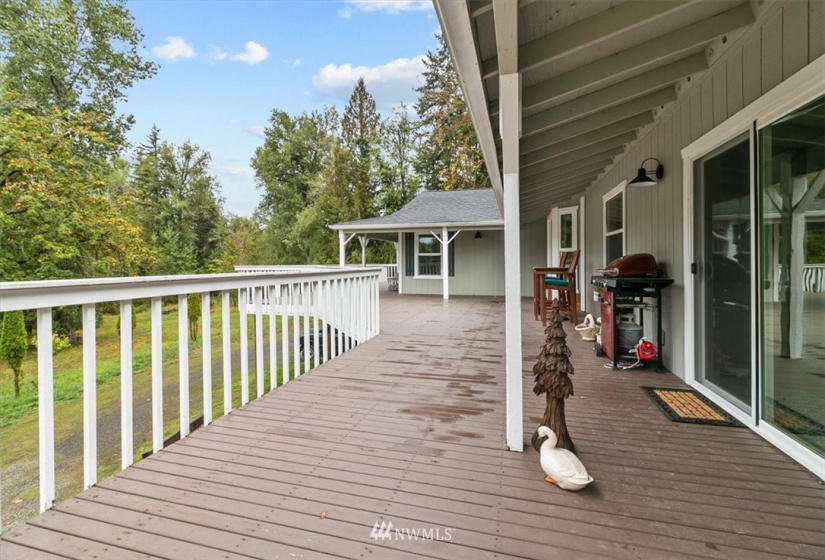 34709 Thomas, Eatonville, Washington 98328, 4 Bedrooms Bedrooms, ,4 BathroomsBathrooms,Residential,For Sale,Thomas,NWM1881207