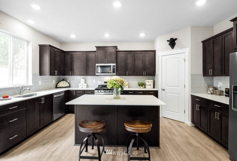 22 180th, Bothell, Washington 98012, 5 Bedrooms Bedrooms, ,2 BathroomsBathrooms,Residential,For Sale,Middlebrook,180th,NWM1881553