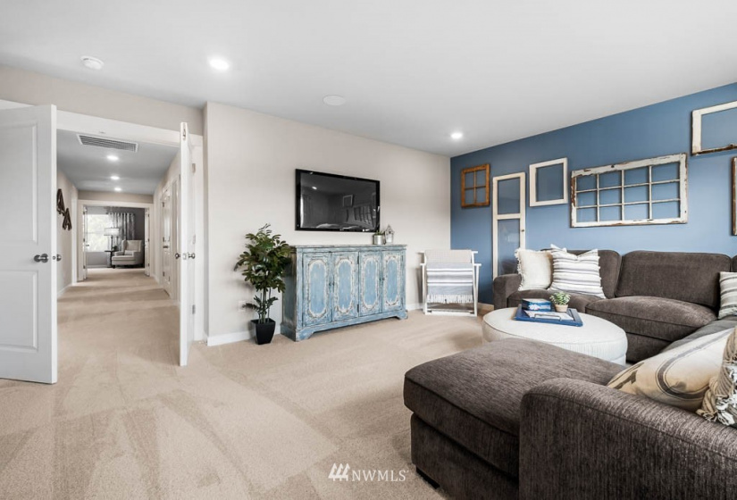 22 180th, Bothell, Washington 98012, 5 Bedrooms Bedrooms, ,2 BathroomsBathrooms,Residential,For Sale,Middlebrook,180th,NWM1881553