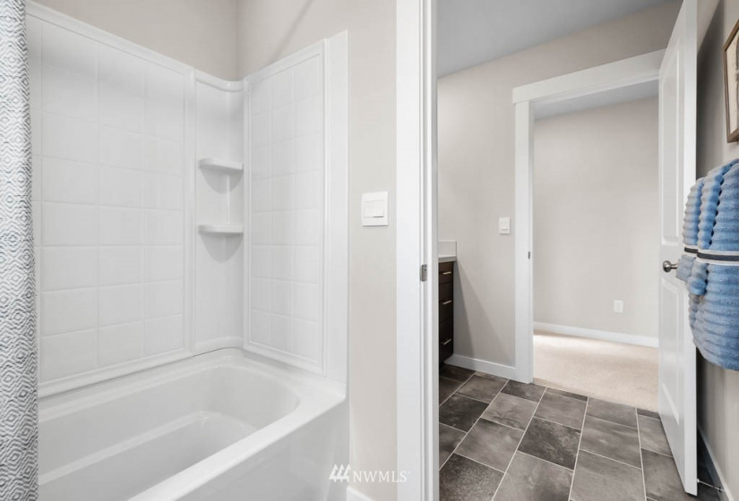 22 180th, Bothell, Washington 98012, 5 Bedrooms Bedrooms, ,2 BathroomsBathrooms,Residential,For Sale,Middlebrook,180th,NWM1881553