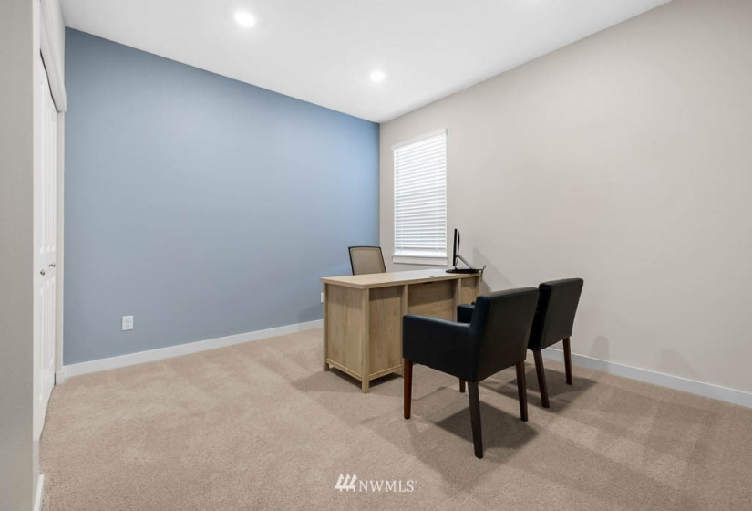 22 180th, Bothell, Washington 98012, 5 Bedrooms Bedrooms, ,2 BathroomsBathrooms,Residential,For Sale,Middlebrook,180th,NWM1881553