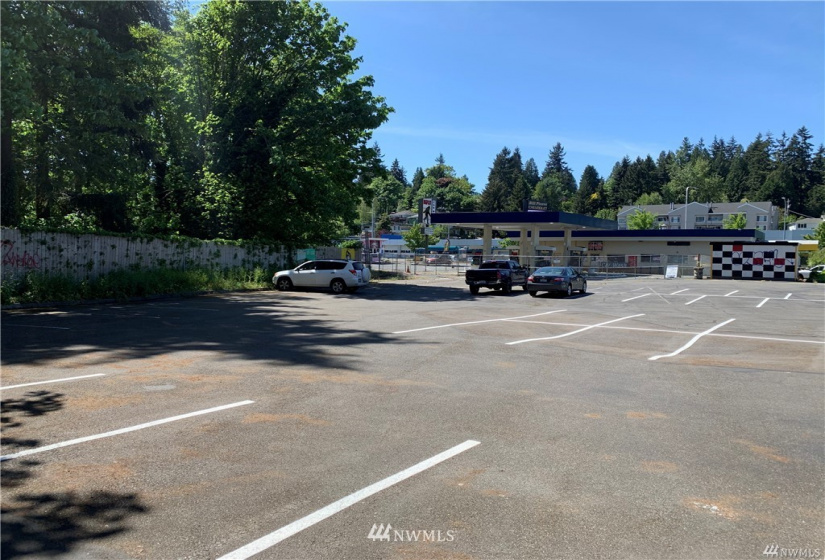 11308 Lake City Way, Seattle, Washington 98125, ,Land,For Sale,Victory Heights Div 02,Lake City Way,NWM1882194