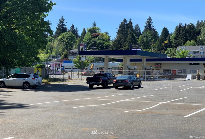 11308 Lake City Way, Seattle, Washington 98125, ,Land,For Sale,Victory Heights Div 02,Lake City Way,NWM1882194