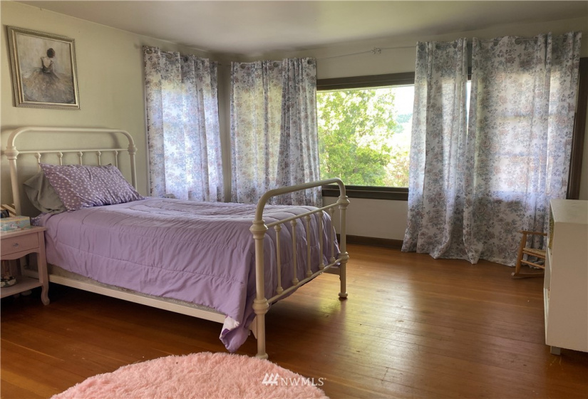 214 Orchard, Eatonville, Washington 98328, 5 Bedrooms Bedrooms, ,2 BathroomsBathrooms,Residential,For Sale,Orchard,NWM1882165