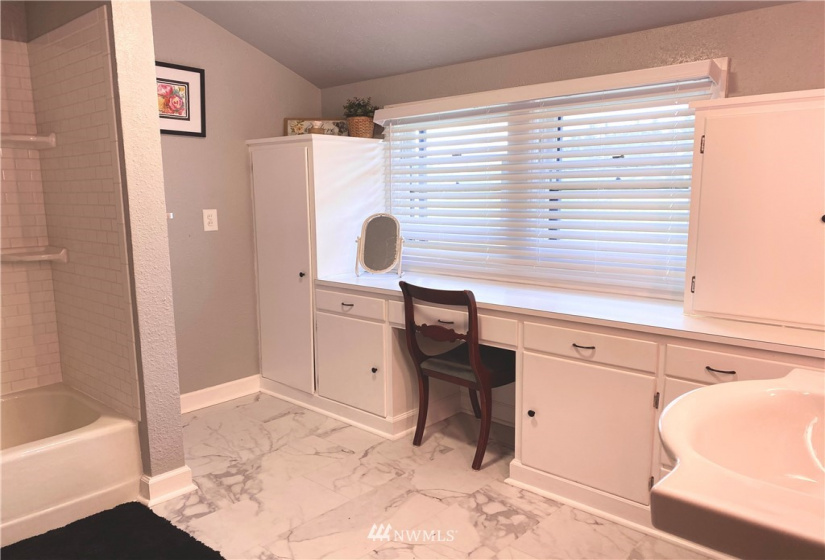 214 Orchard, Eatonville, Washington 98328, 5 Bedrooms Bedrooms, ,2 BathroomsBathrooms,Residential,For Sale,Orchard,NWM1882165