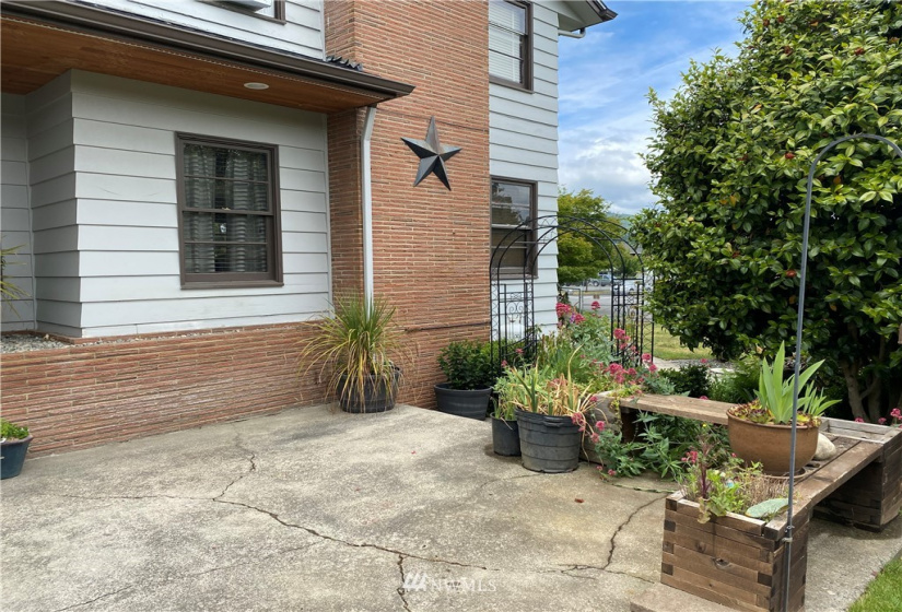 214 Orchard, Eatonville, Washington 98328, 5 Bedrooms Bedrooms, ,2 BathroomsBathrooms,Residential,For Sale,Orchard,NWM1882165