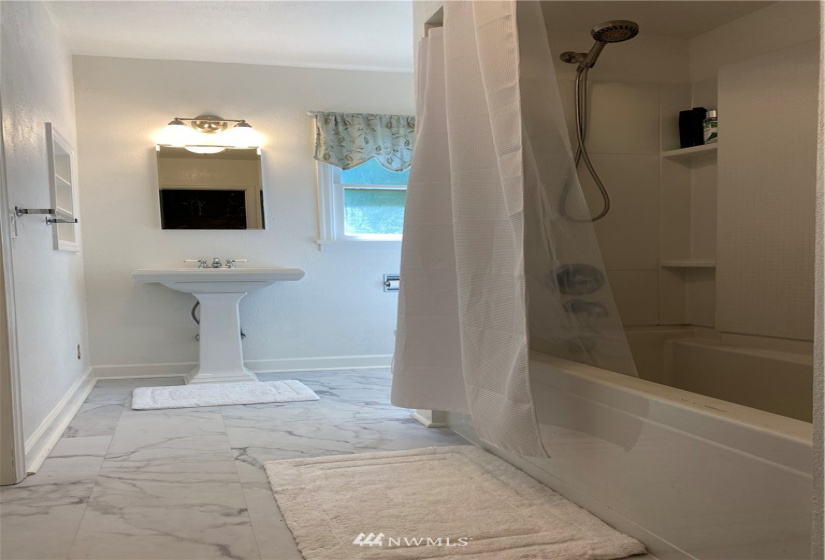 214 Orchard, Eatonville, Washington 98328, 5 Bedrooms Bedrooms, ,2 BathroomsBathrooms,Residential,For Sale,Orchard,NWM1882165