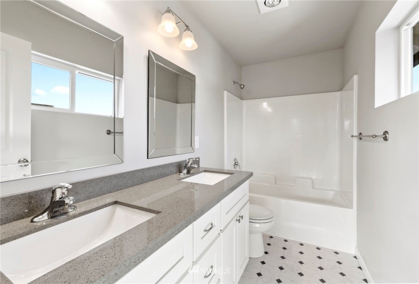 1406 53rd, Tacoma, Washington 98404, 3 Bedrooms Bedrooms, ,2 BathroomsBathrooms,Residential,For Sale,53rd,NWM1882220