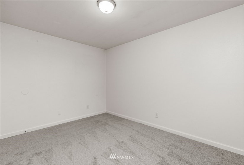 813 Woodford, Kent, Washington 98031, 2 Bedrooms Bedrooms, ,Residential Lease,For Rent,Woodford,NWM1882250