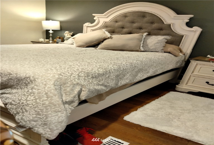 2424 260th, Kent, Washington 98032, 2 Bedrooms Bedrooms, ,1 BathroomBathrooms,Manufactured In Park,For Sale,260th,NWM1882270