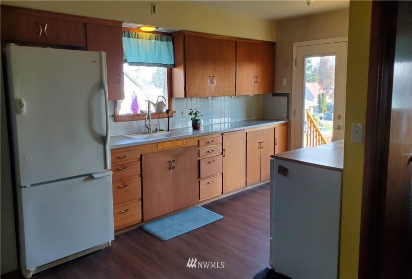 2101 Rockefeller, Everett, Washington 98201, 3 Bedrooms Bedrooms, ,1 BathroomBathrooms,Residential Lease,For Rent,Rockefeller,NWM1882256